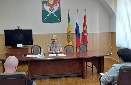  Глава Мокшанского района провела совещание с руководителями организаций 