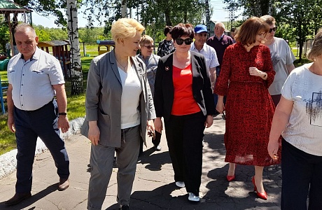 Глава Мокшанского района Решетченко А.В. провела выездное оперативное совещание Глава Мокшанского района Решетченко А.В. провела выездное оперативное совещание