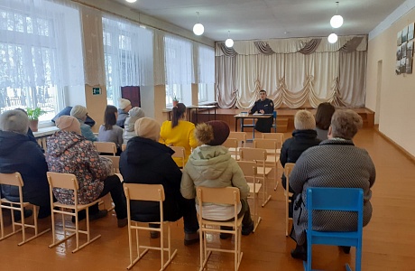 03.02 2023 года в МБОУ ООШ с.Чернозерье Мокшанского района инспекторами ОГИБДД ОМВД России по Мокшанскому району проведено родительское собрание. 03.02 2023 года в МБОУ ООШ с.Чернозерье Мокшанского района инспекторами ОГИБДД ОМВД России по Мокшанскому району проведено родительское собрание.