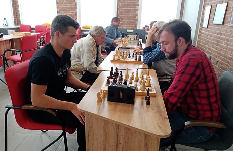 В Мокшанской модельной библиотеке прошел открытый чемпионат Мокшанского района по шахматам, посвященный 100-летию И.А. Брагина. 