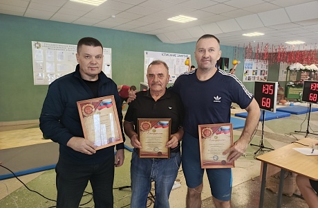 В Мокшанском агротехнологическом колледже прошёл Открытый кубок ПРОО ФОСК "Урожай" по гиревому спорту