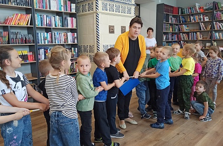 Спортивно-интеллектуальная эстафета "Книга! Спорт! Игра! Ура!"