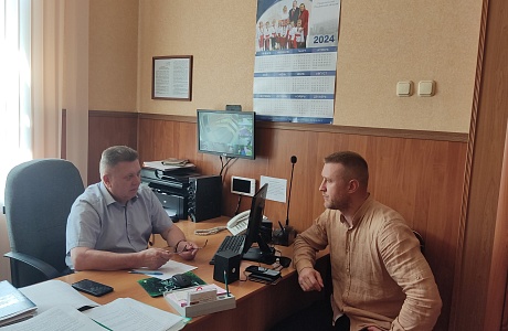 Глава Мокшанского района Н.Н.Тихомиров провел очередной прием граждан. Глава Мокшанского района Н.Н.Тихомиров провел очередной прием граждан.