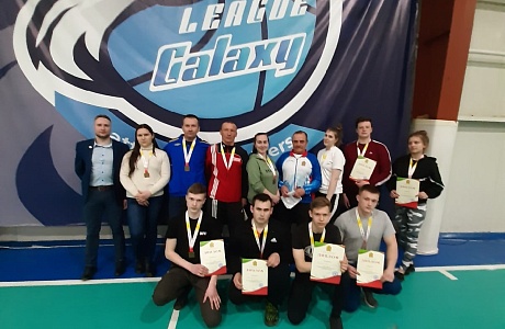 10 апреля в Пензе прошли Чемпионат и Первенство Пензенской области по гиревому спорту. 10 апреля в Пензе прошли Чемпионат и Первенство Пензенской области по гиревому спорту.