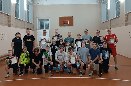 17 октября в преддверии «Дня отца» в МБОУСОШ №2 р.п. Мокшан прошло открытие традиционной школьной спартакиады «Отцы и дети».  