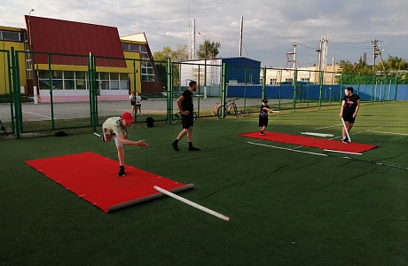 Работа спортивных площадок.