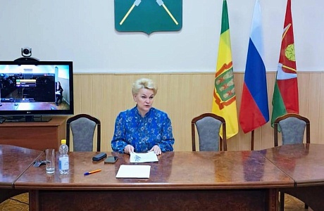 Исполняющий полномочия главы Мокшанского района Решетченко А.В. провела еженедельное оперативное совещание 