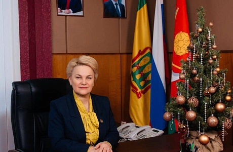 Исполняющий полномочия главы Мокшанского района Решетченко А.В. поздравляет с Рождеством Христовым!