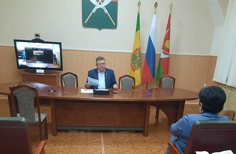 Глава Мокшанкого района Н.Н.Тихомиров провел еженедельное оперативное совещание