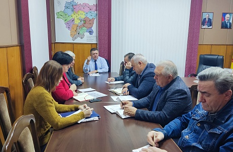 20.11.2023 глава Мокшанского района Н.Н.Тихомиров провел совещание 20.11.2023 глава Мокшанского района Н.Н.Тихомиров провел совещание