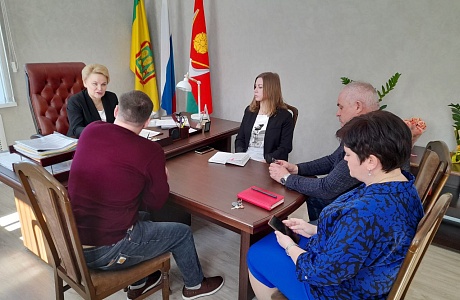 Глава Мокшанского района Решетченко А.В. провела прием граждан по личным вопросам Глава Мокшанского района Решетченко А.В. провела прием граждан по личным вопросам
