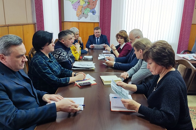 Глава Мокшанского района Н.Н.Тихомиров провел совещание для участия в проекте по развитию внутреннего туризма. 