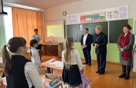 Глава Мокшанского района Решетченко А.В. посетила основную школу с. Богородское