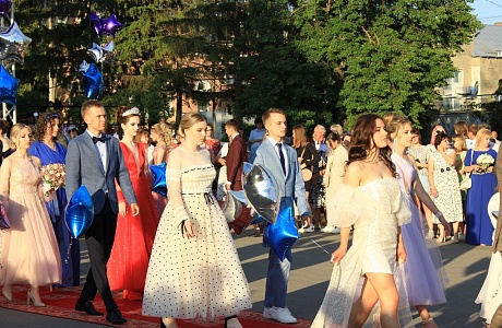 Выпускной бал состоялся 25 июня в Мокшанском районе.