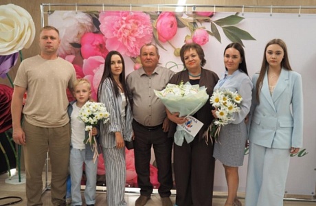 Семья Мокшанского района награждена почетными медалями Семья Мокшанского района награждена почетными медалями