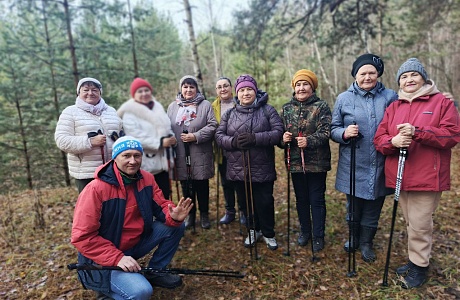 Оздоровительные занятия в клубах Скандинавской ходьбы Мокшанского района
