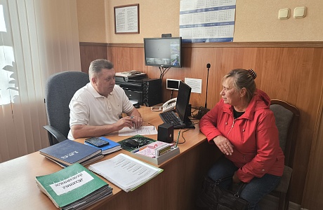 Глава Мокшанского района Н.Н.Тихомиров провел очередной прием граждан.