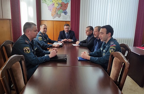 17.02.2023 года состоялась рабочая встреча главы администрации Мокшанского района  Тихомирова Н.Н. с заместителем начальника управления надзорной деятельности 