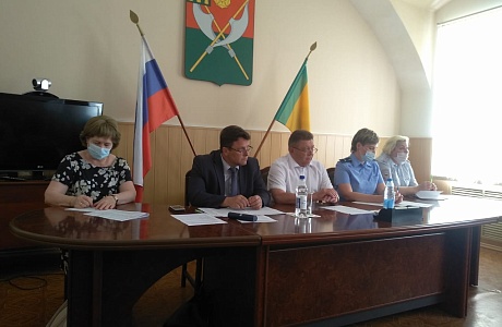  21.06.2021 года состоялось  выездное  внеочередное  заседание  рабочей группы Комиссии по делам несовершеннолетних и защите их прав 
