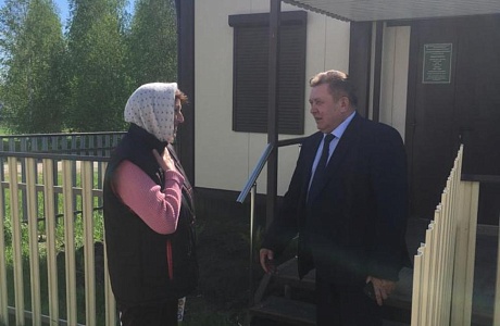 03.05.2023 глава Мокшанского района Н.Н.Тихомиров посетил п. Красное Польцо по вопросу удовлетворенности жителей качеством медицинской помощи. 03.05.2023 глава Мокшанского района Н.Н.Тихомиров посетил п. Красное Польцо по вопросу удовлетворенности жителей качеством медицинской помощи.