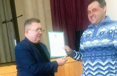 Глава Мокшанского района Н.Н.Тихомиров провел встречу с населением Рамзайского сельсовета, в ходе которой ознакомил присутствующих с итогами социально-экономического развития Мокшанского района за 2019-2023гг. и дальнейших перспективах его развития.