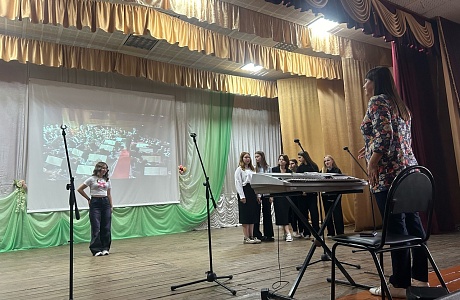 13 сентября в районном Доме культуры, в рамках культурного марафона, прошел мастер-класс по академическому вокалу в формате квартирника. 13 сентября в районном Доме культуры, в рамках культурного марафона, прошел мастер-класс по академическому вокалу в формате квартирника.