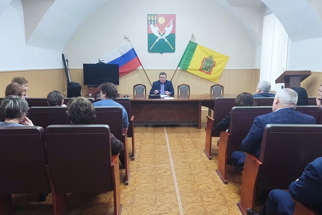 03 февраля 2023 года, Н.Н.Тихомиров провел еженедельное оперативное совещание с главами администраций сельсоветов, заместителями, начальниками отделов администрации района. 03 февраля 2023 года, Н.Н.Тихомиров провел еженедельное оперативное совещание с главами администраций сельсоветов, заместителями, начальниками отделов администрации района.