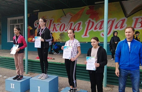16 сентября в Мокшане проходили районные соревнования по легкой атлетике «Золотая осень» на призы депутата Фракции «ЕДИНАЯ РОССИЯ» в Собрании представителей Мокшанского района Пензенской области Алексея Елисеева. 16 сентября в Мокшане проходили районные соревнования по легкой атлетике «Золотая осень» на призы депутата Фракции «ЕДИНАЯ РОССИЯ» в Собрании представителей Мокшанского района Пензенской области Алексея Елисеева.