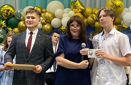 Торжественное вручение знаков ГТО – один из важных и волнительных моментов выпускных вечеров Торжественное вручение знаков ГТО – один из важных и волнительных моментов выпускных вечеров