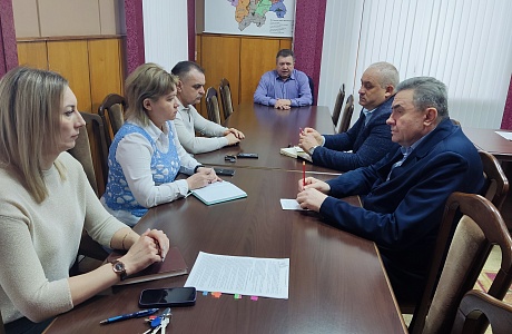 В четверг, 30 марта 2023 года, Н.Н.Тихомиров провел еженедельное совещание с заместителями, начальниками отделов администрации района. В четверг, 30 марта 2023 года, Н.Н.Тихомиров провел еженедельное совещание с заместителями, начальниками отделов администрации района.