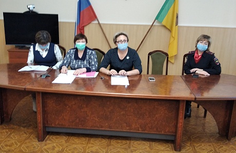 26 ноября 2020 года прошло заседание комиссии по делам несовершеннолетних и защите их прав Мокшанского района