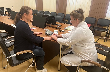 ПЕНЗЕНЦАМ НАПОМНИЛИ О ВАЖНОСТИ ПРОФИЛАКТИКИ: БОЛЕЕ 242 ТЫСЯЧ ЖИТЕЛЕЙ ПОЛУЧИЛИ ПРИГЛАШЕНИЯ НА ОБСЛЕДОВАНИЯ