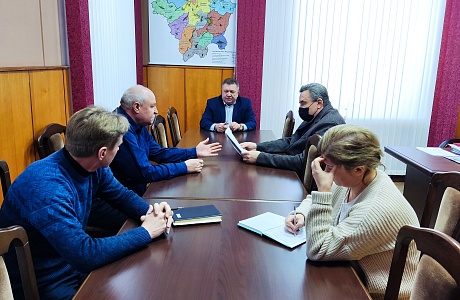 Глава Мокшанского района Н.Н.Тихомиров провёл планерку по вопросу содержания дорог в зимний период.