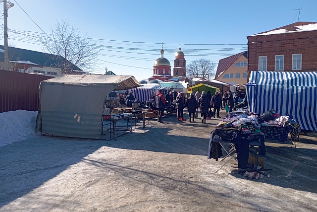 Проведен рейд по сезонной ярмарке Мокшанского района Проведен рейд по сезонной ярмарке Мокшанского района