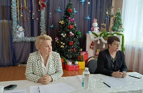 В селе Царевщино Мокшанского района прошел выездной «День главы» В селе Царевщино Мокшанского района прошел выездной «День главы»
