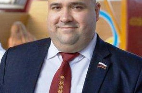 Депутат Фракции «ЕДИНАЯ РОССИЯ»Алексей Елисеев оказал материальную поддержку детскому саду «Ягодка» Депутат Фракции «ЕДИНАЯ РОССИЯ»Алексей Елисеев оказал материальную поддержку детскому саду «Ягодка»
