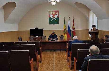 Глава Мокшанского района Тихомиров Н.Н. провел оперативное совещание 