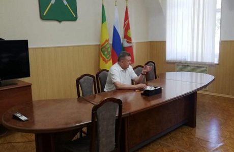 Глава Мокшанского района Николай Тихомиров провел оперативное совещание по вопросам социального характера