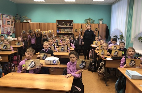 Безопасность ребенка во время поездки в автомобиле 