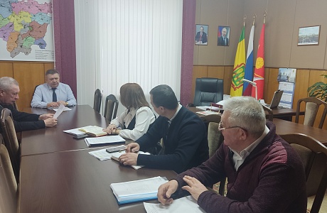 Глава администрации Мокшанского района Н.Н.Тихомиров провёл планёрку по рабочим вопросам рабочего поселка Мокшан. Глава администрации Мокшанского района Н.Н.Тихомиров провёл планёрку по рабочим вопросам рабочего поселка Мокшан.