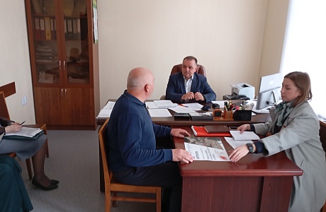 Прошло совещание по вопросам рейтингового голосования по отбору общественных территорий для благоустройства в 2025 году Прошло совещание по вопросам рейтингового голосования по отбору общественных территорий для благоустройства в 2025 году